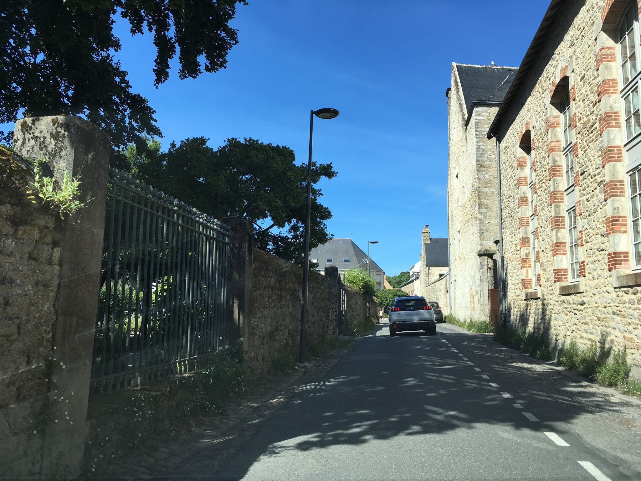 Street view near Hotel Ginkgo, Quimper — © mappy_sa (CC BY-SA · Mapillary)