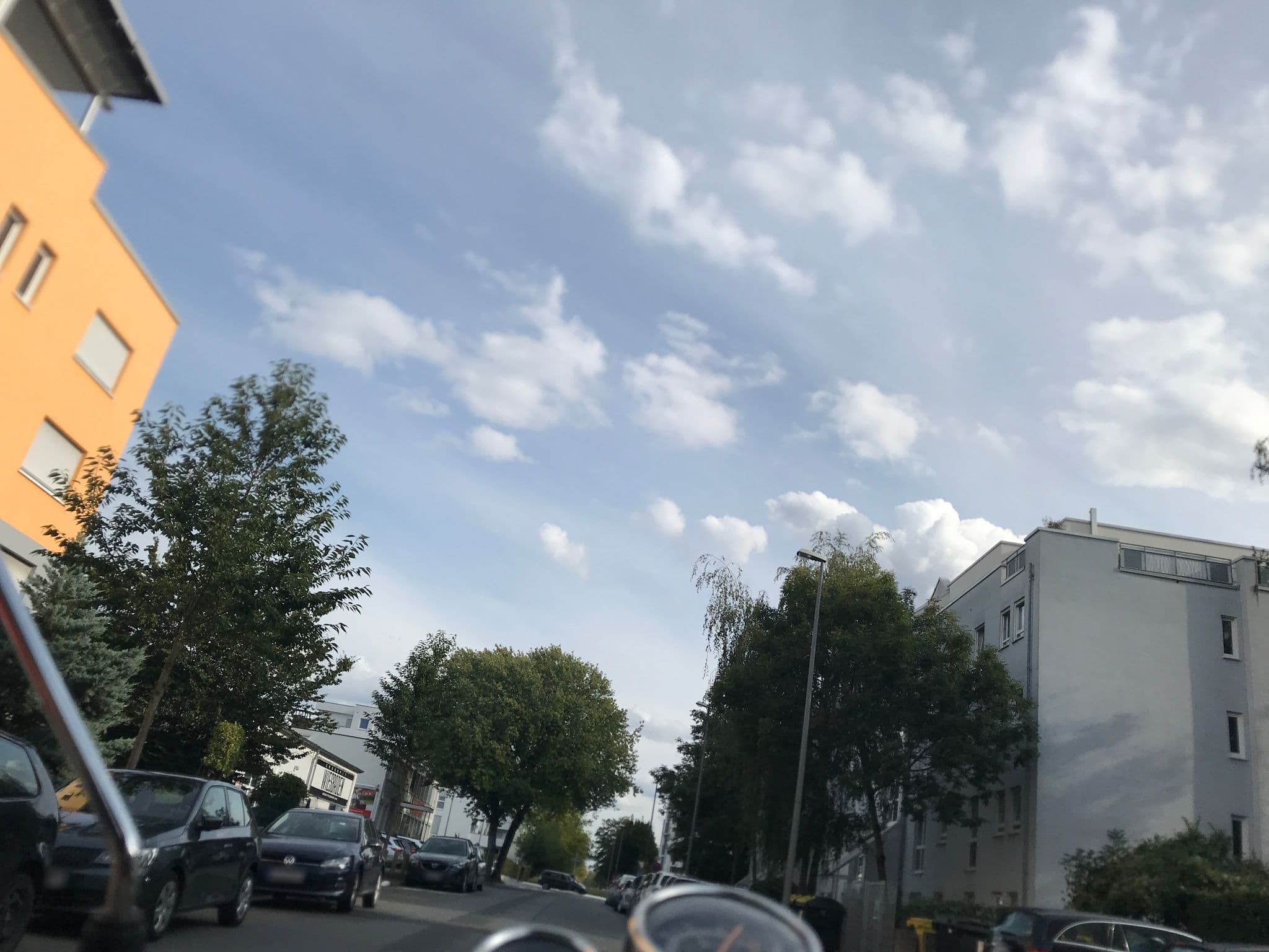 Street view near Edutec Gesellschaft für Lern- und Informationssysteme, Biebrich — © marpa (CC BY-SA · Mapillary)