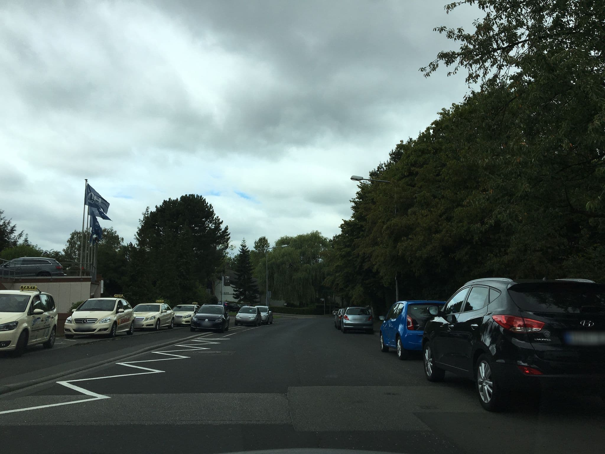 Street view near Room 407, Bierstadt — © chuck (CC BY-SA · Mapillary)