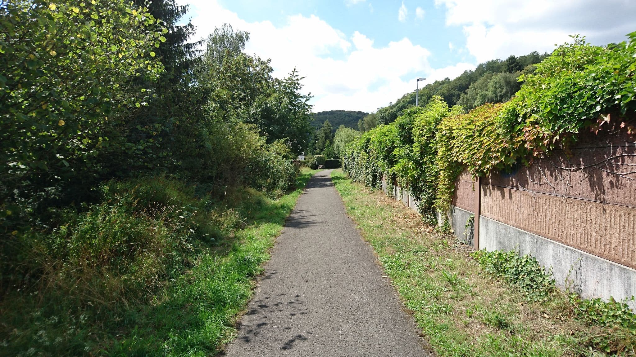 Street view near Pension Dorothe, Breitscheid — © endbacher (CC BY-SA · Mapillary)