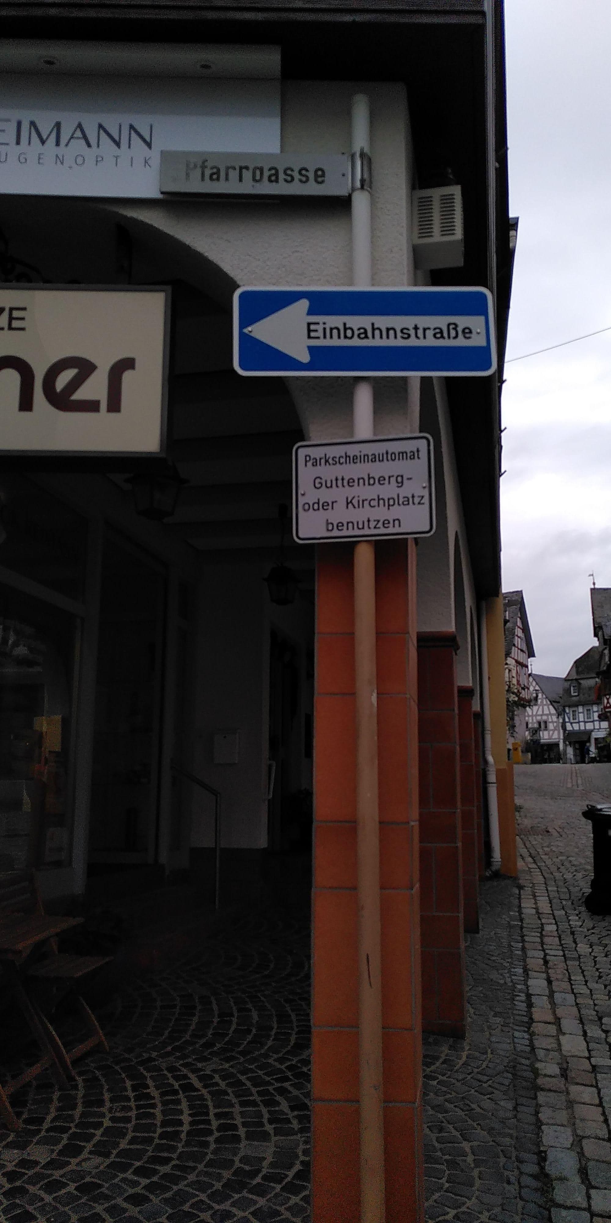 Street view near Das Moevennest, Bad Camberg — © basxto (CC BY-SA · Mapillary)