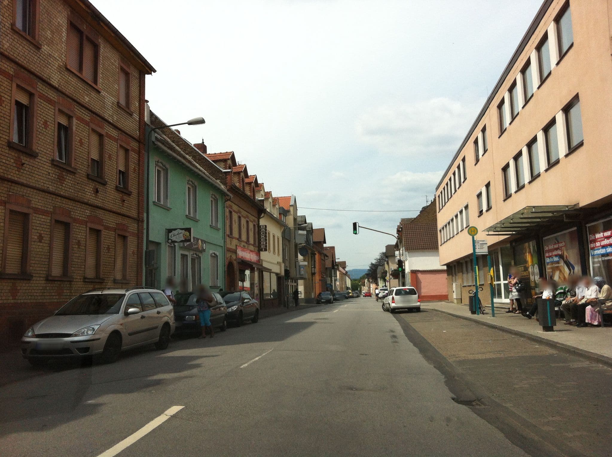 Street view near Top Hotel Post Frankfurt Airport, Kelsterbach — © dekarl (CC BY-SA · Mapillary)