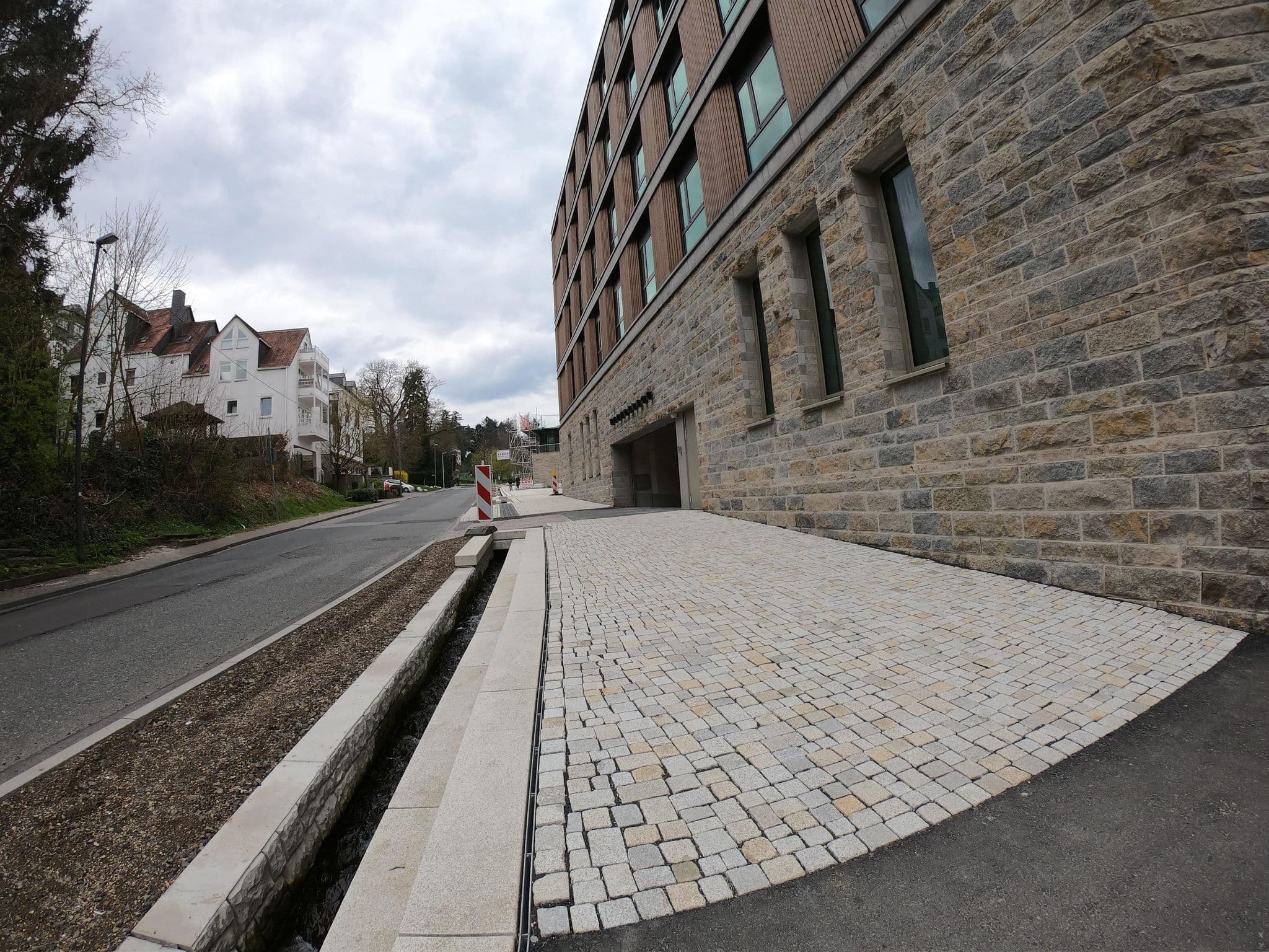 Street view near Vienna House MQ Hotel, Kronberg — © tmka (CC BY-SA · Mapillary)