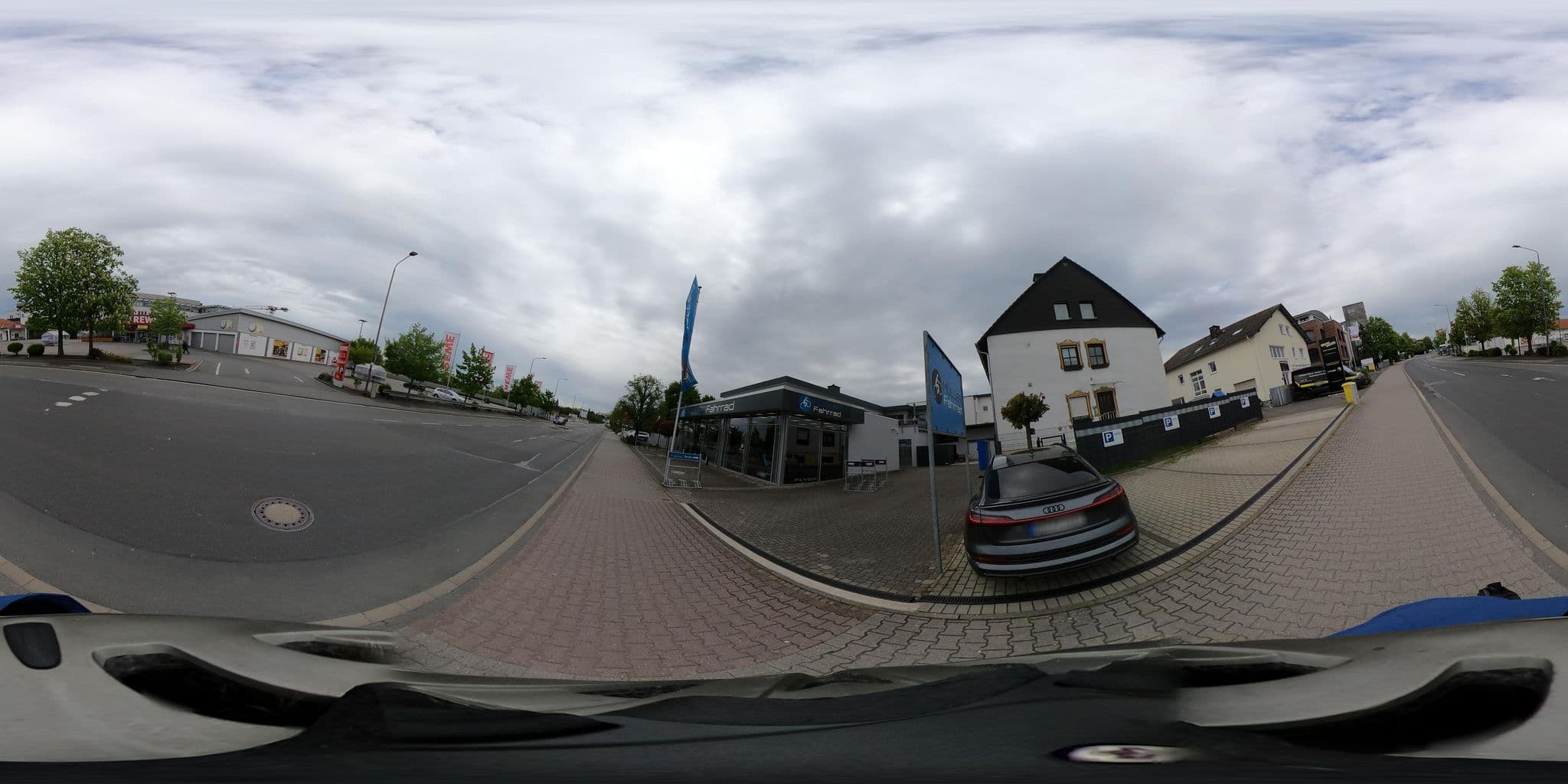 Street view near apartment79 - Wohnen auf Zeit, Steinbach am Taunus — © tmka (CC BY-SA · Mapillary)