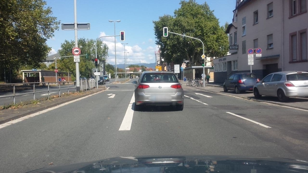 Street view near Leuna Residenz, Liederbach — © wegavision (CC BY-SA · Mapillary)