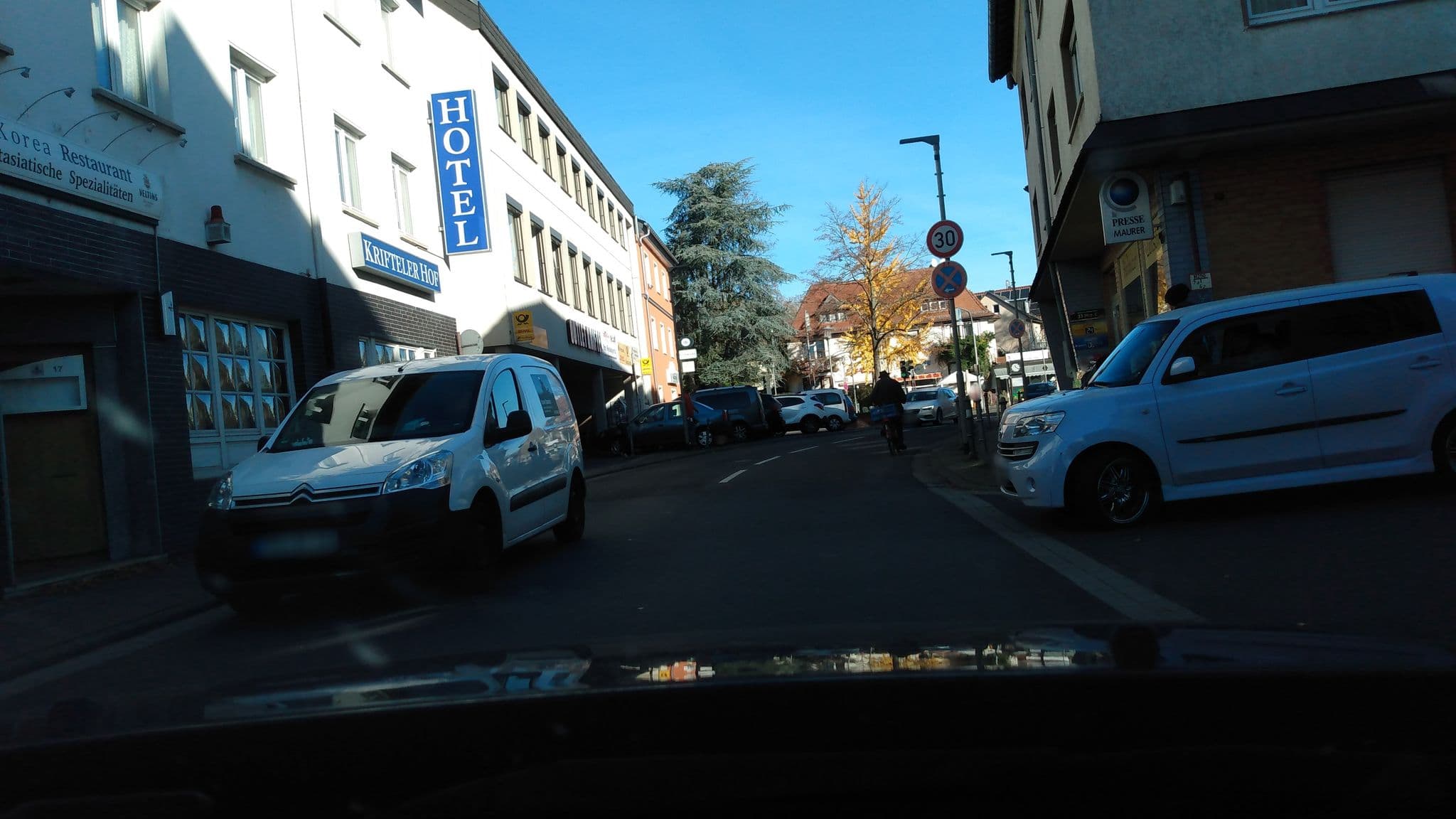 Street view near SONGHAK HOTEL, Kriftel — © rb61 (CC BY-SA · Mapillary)