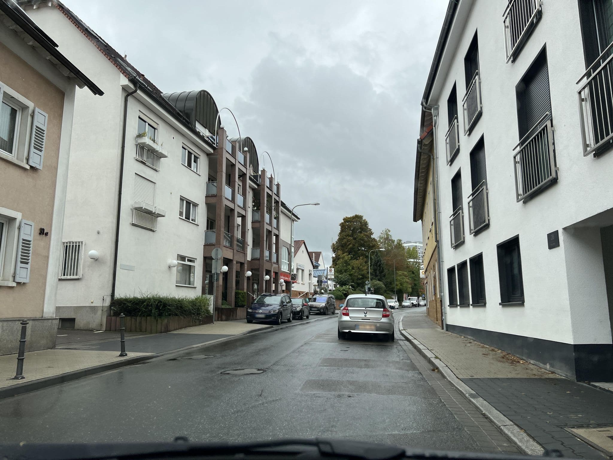 Street view near Citadines Betriebs GmbH, Eschborn — © chuck (CC BY-SA · Mapillary)