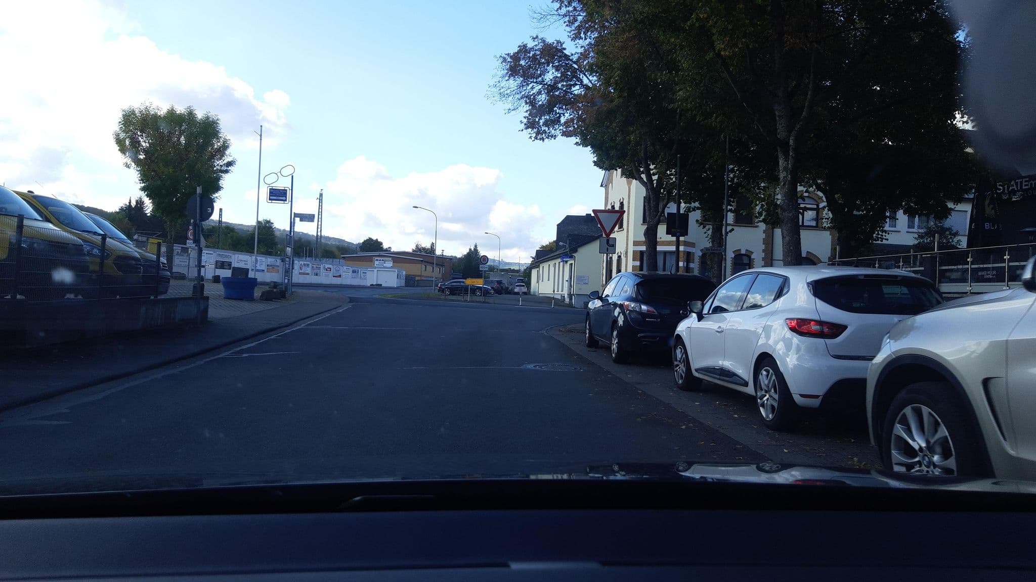 Street view near Hotel Restaurant Zaza, Ehringshausen — © lllooommm (CC BY-SA · Mapillary)