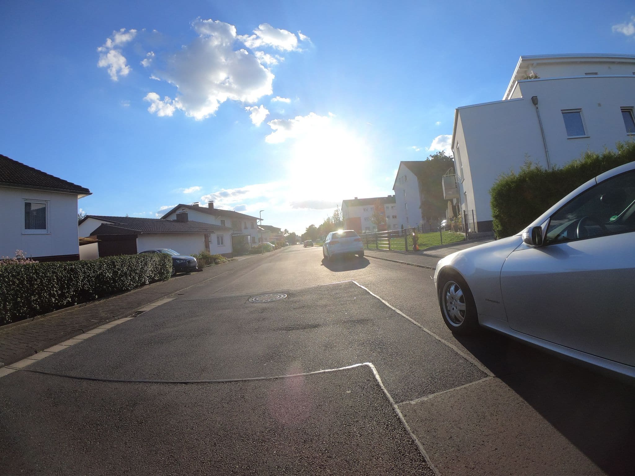 Street view near Ferienwohnung Haus Hubertu Lahnau-Atzbach, Heuchelheim — © grinninghamster (CC BY-SA · Mapillary)