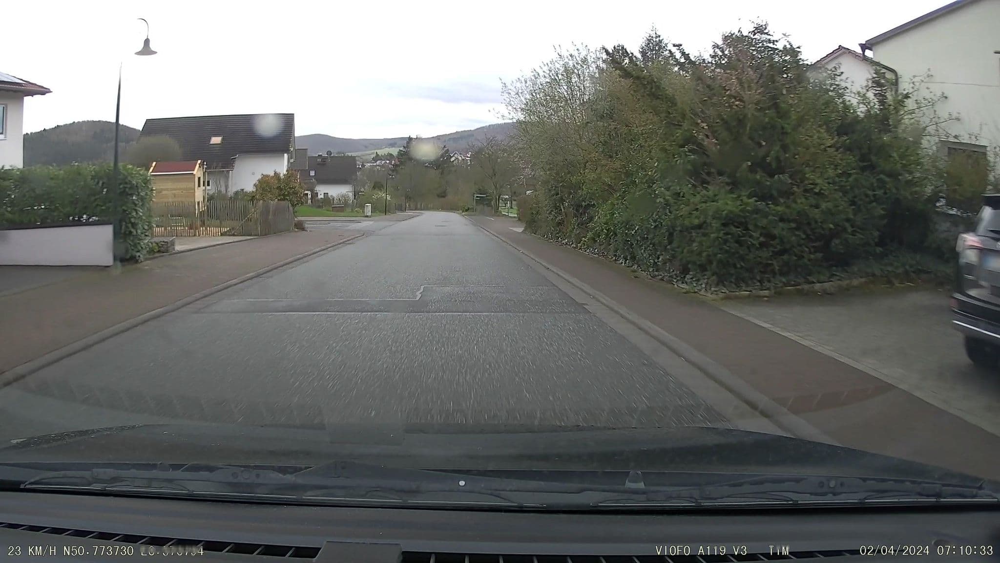 Street view near Hotel Schloßgarten, Gladenbach — © tim3003 (CC BY-SA · Mapillary)