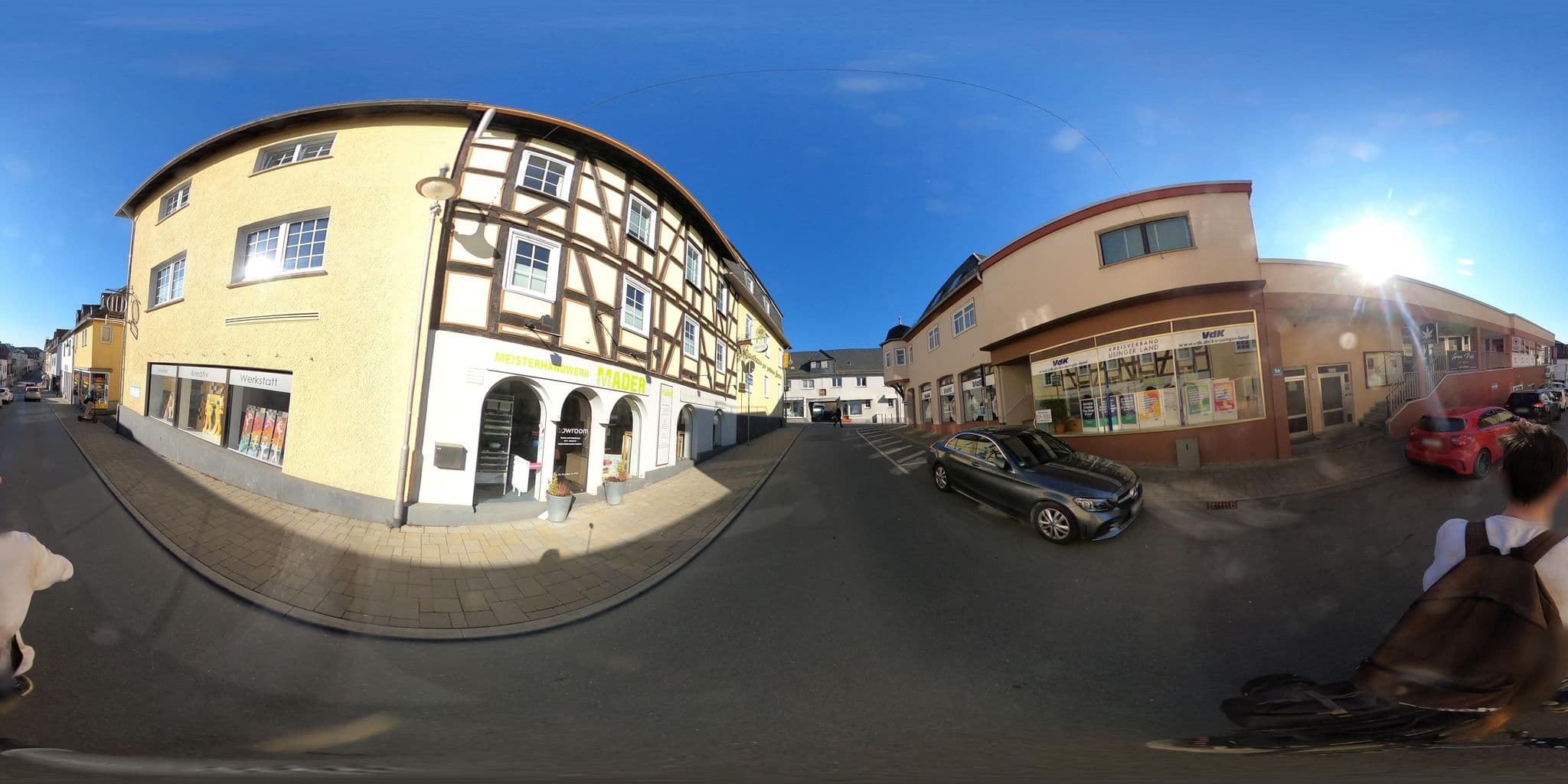 Street view near Hotel und Restaurant zur goldenen Sonne Inhaber Horst Reuter e.K., Usingen — © Planungsgesellschaft_RV-K_MB (CC BY-SA · Mapillary)