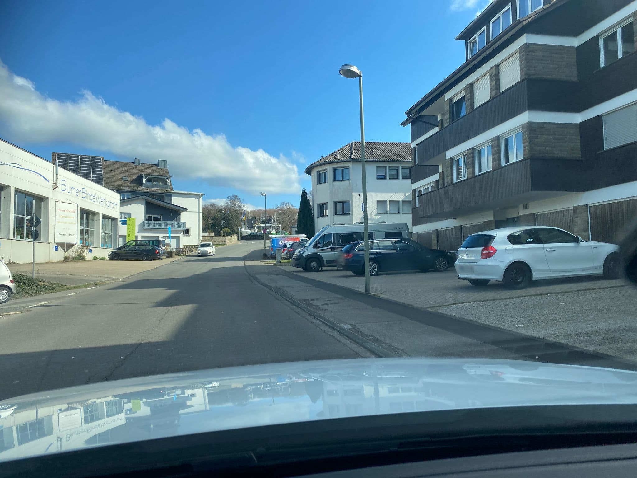 Street view near Katzenpension Lindlar, Lindlar — © wladimir (CC BY-SA · Mapillary)