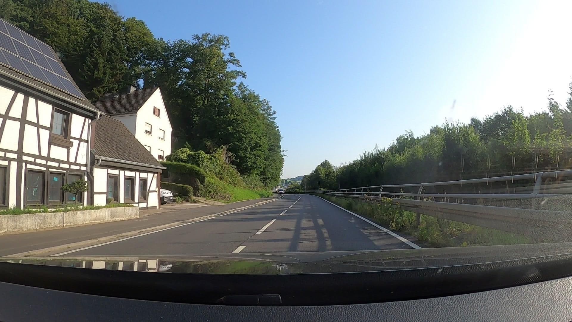 Street view near Hotel Alte Poststation, Overath — © uwekoch (CC BY-SA · Mapillary)