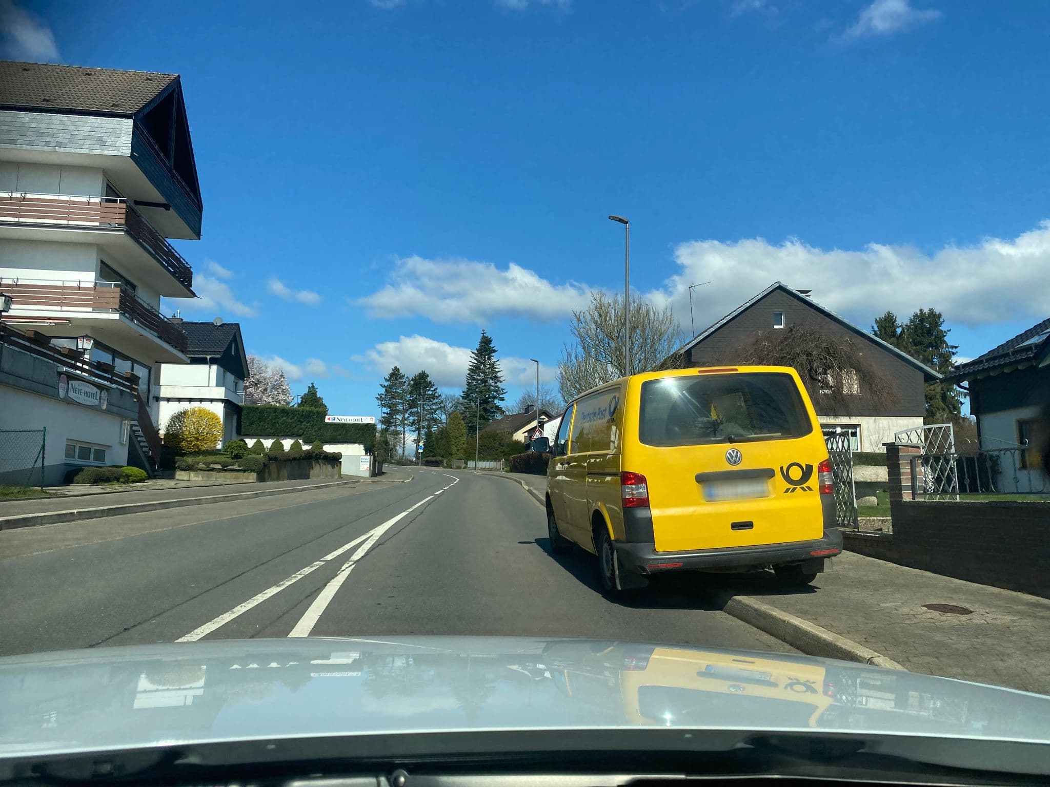 Street view near Neye Hotel Wipperführt, Wipperfürth — © wladimir (CC BY-SA · Mapillary)
