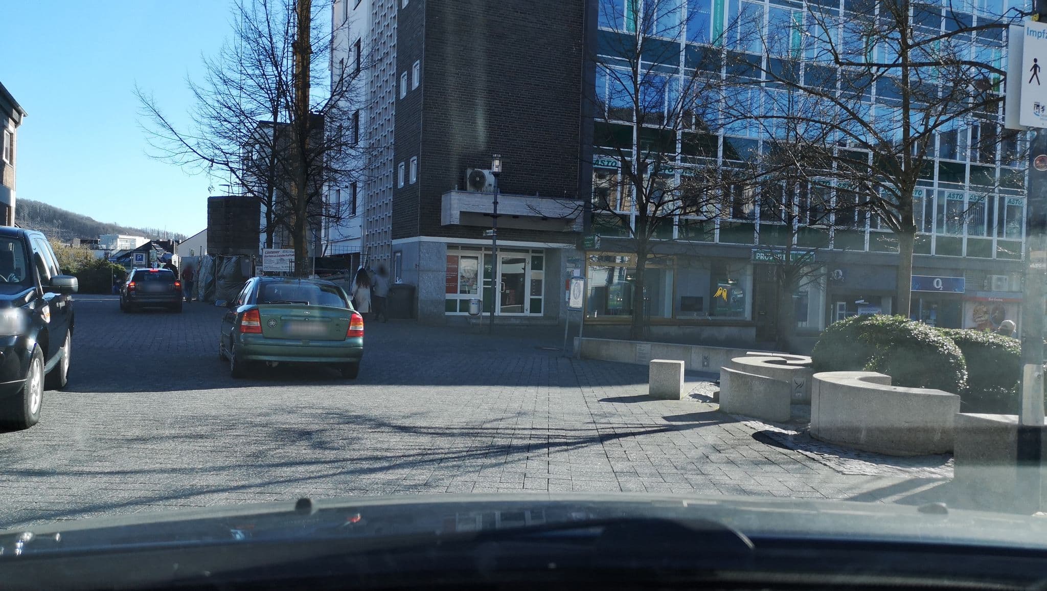 Street view near Stundenhotel - Erotik Apartment, Gummersbach — © fuffel (CC BY-SA · Mapillary)