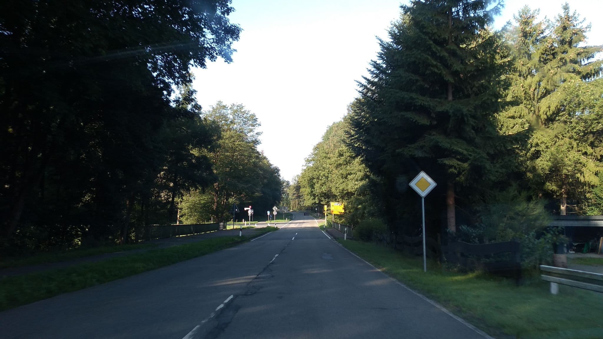 Street view near Landgasthof Herfterather Mühle, Nümbrecht — © uwekoch (CC BY-SA · Mapillary)
