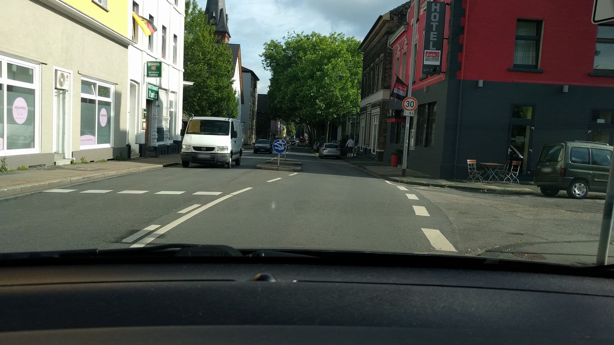 Street view near Hoppe´s Hotel Restaurant, Witten — © lednerb (CC BY-SA · Mapillary)