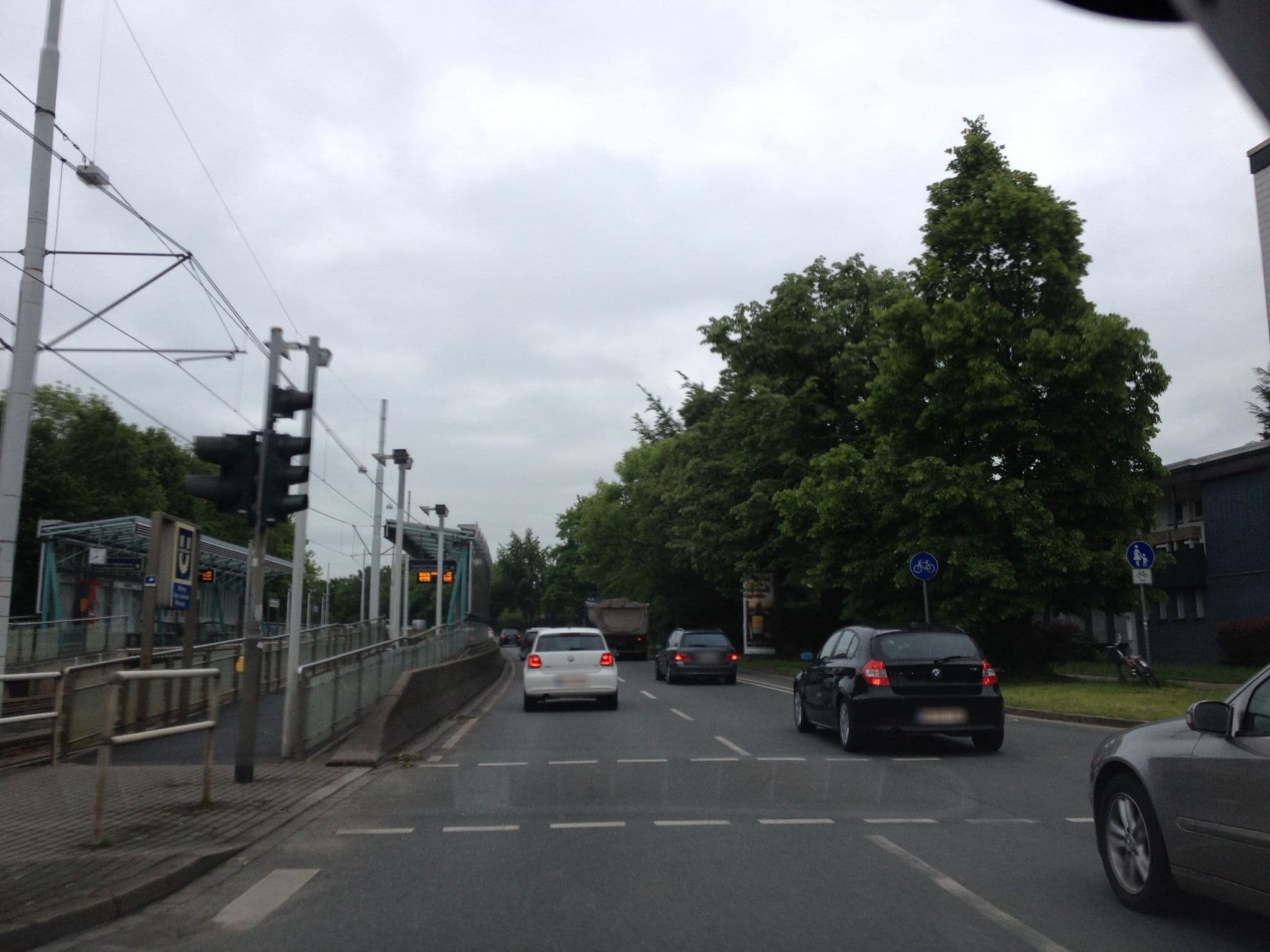 Street view near Hotel Oekey Bochum, Querenburg — © quigon (CC BY-SA · Mapillary)