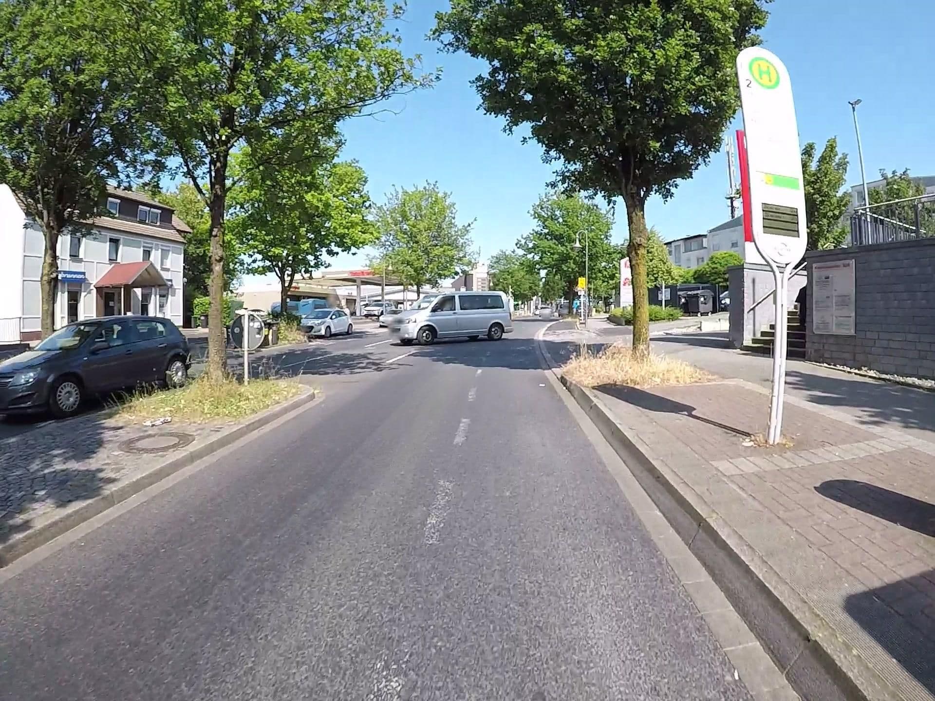 Street view near Landhaus Brinkmann, Querenburg — © bravewaffle (CC BY-SA · Mapillary)