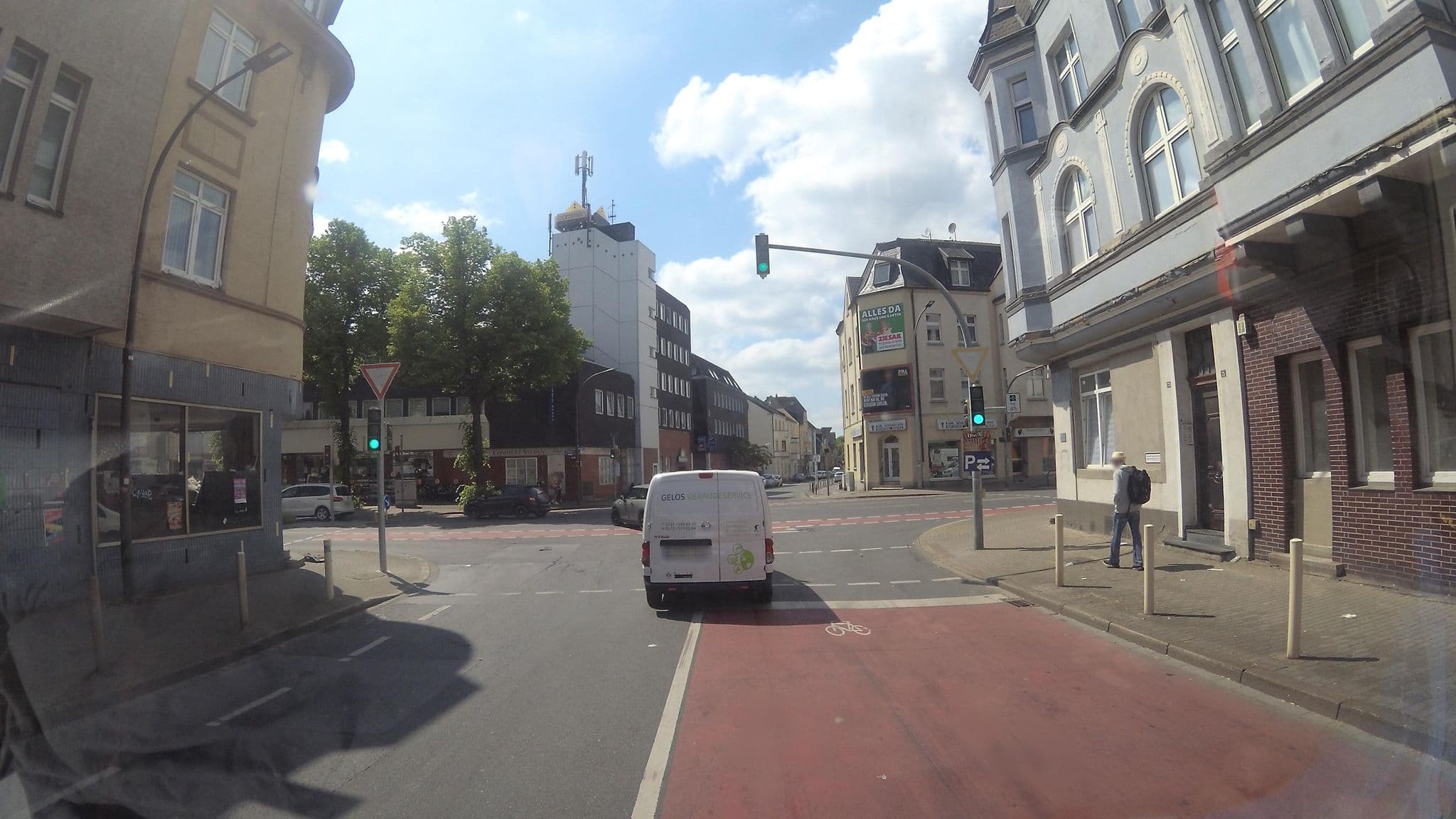 Street view near Haus Baron 5 - Zimmervermietung, Bövinghausen — © teddy73 (CC BY-SA · Mapillary)