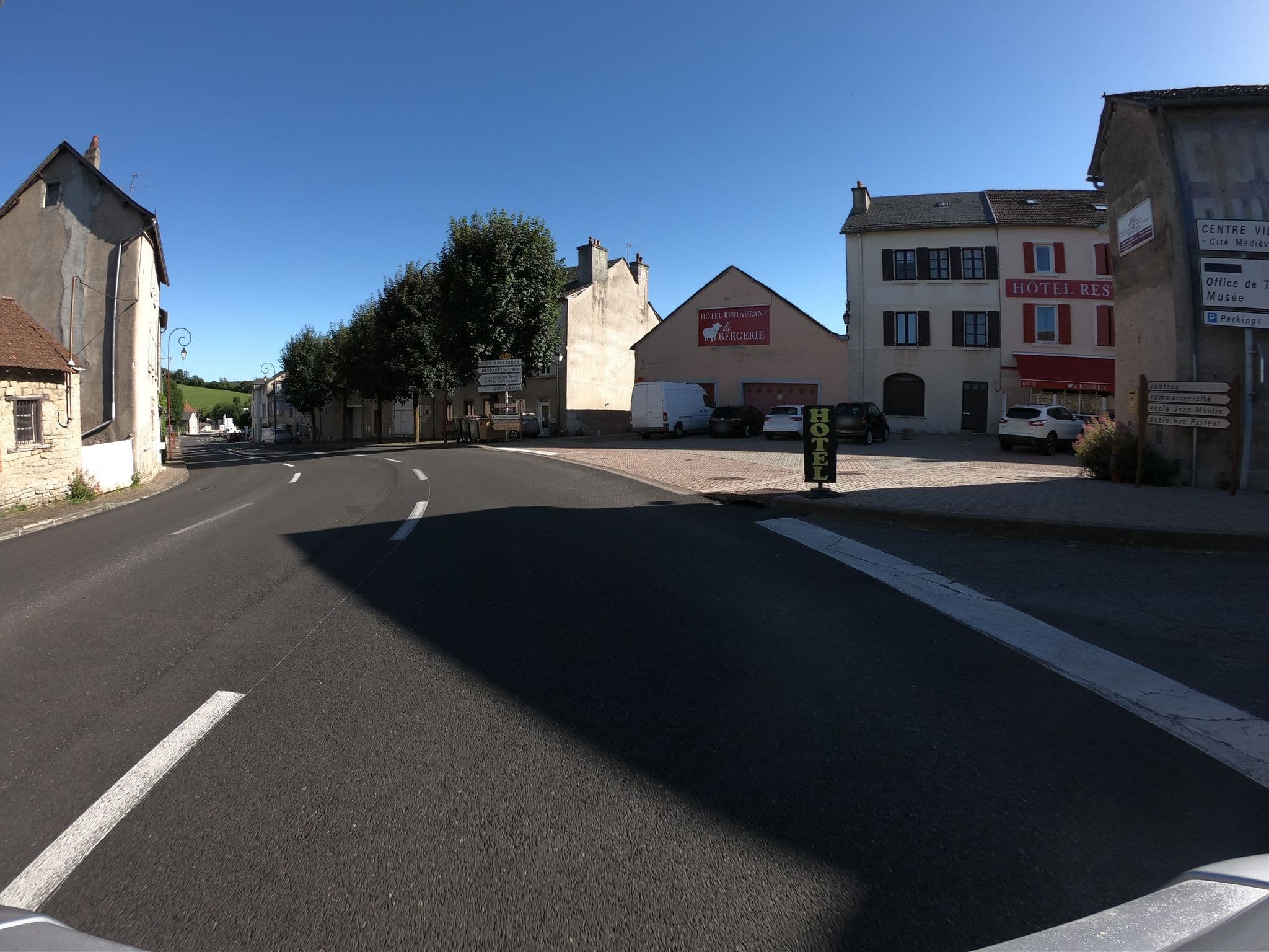 Street view near Hôtel-Restaurant La Bergerie, Sévérac-le-Château — © joostjakob (CC BY-SA · Mapillary)