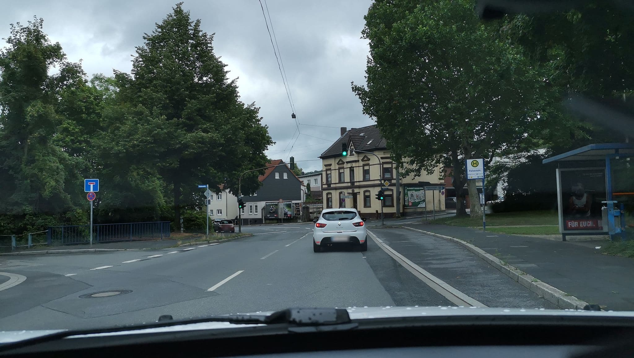 Street view near Gasthaus Zum Felsenkeller, Hagen — © thoschi (CC BY-SA · Mapillary)