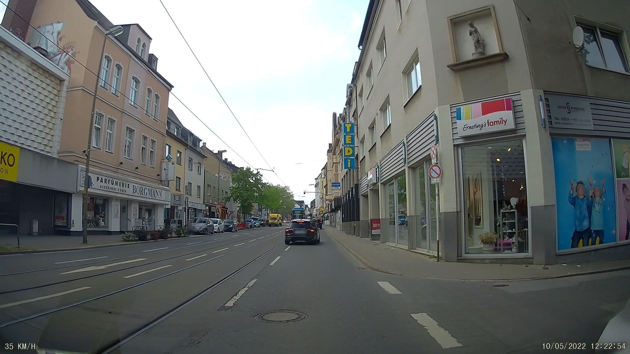 Street view near Café Zischke, Brackel — © geogladbecker (CC BY-SA · Mapillary)