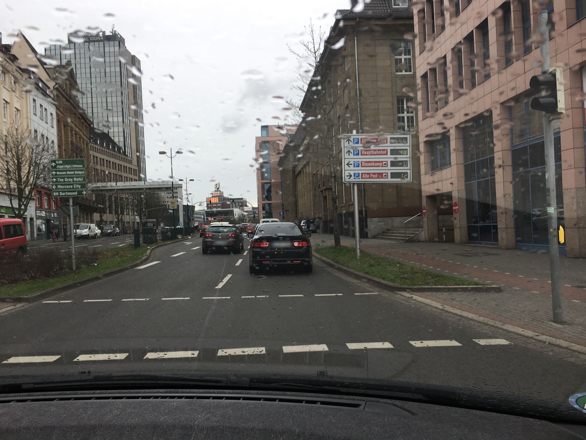 Street view near Hotel Königshof, Dortmund — © noel (CC BY-SA · Mapillary)