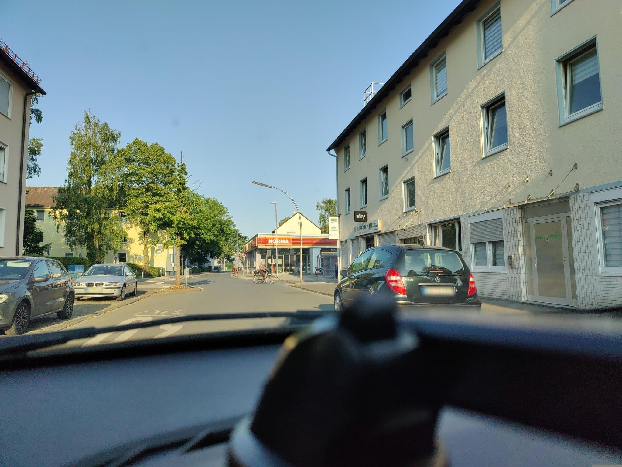 Street view near Ferienwohnungen und Monteurzimmer Haus Jahnke, Kamen — © poxonline (CC BY-SA · Mapillary)