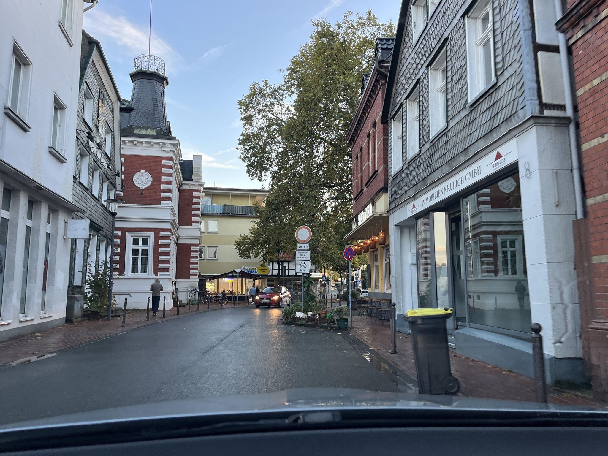 Street view near Hotel Wappen von Kamen, Kamen — © ptks (CC BY-SA · Mapillary)