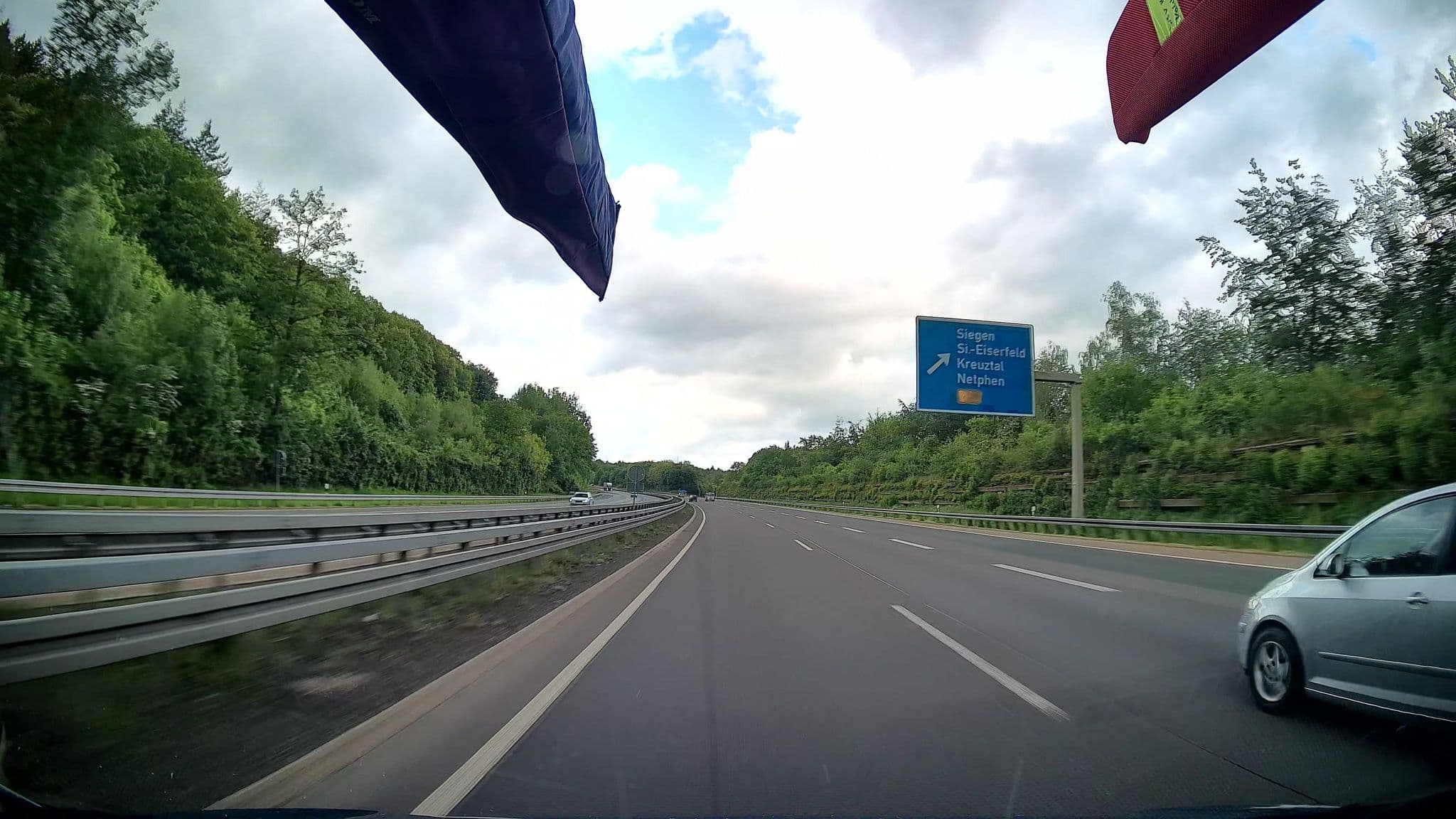 Street view near Autobahn Motel Siegerland Ost, Siegen — © kalcaaro (CC BY-SA · Mapillary)