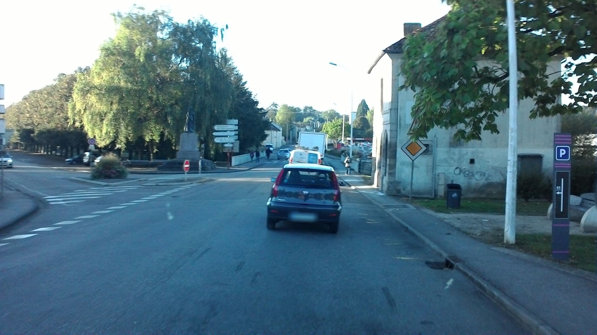 Street view near Hôtel Saint-Christophe, Neufchâteau — © mprins (CC BY-SA · Mapillary)