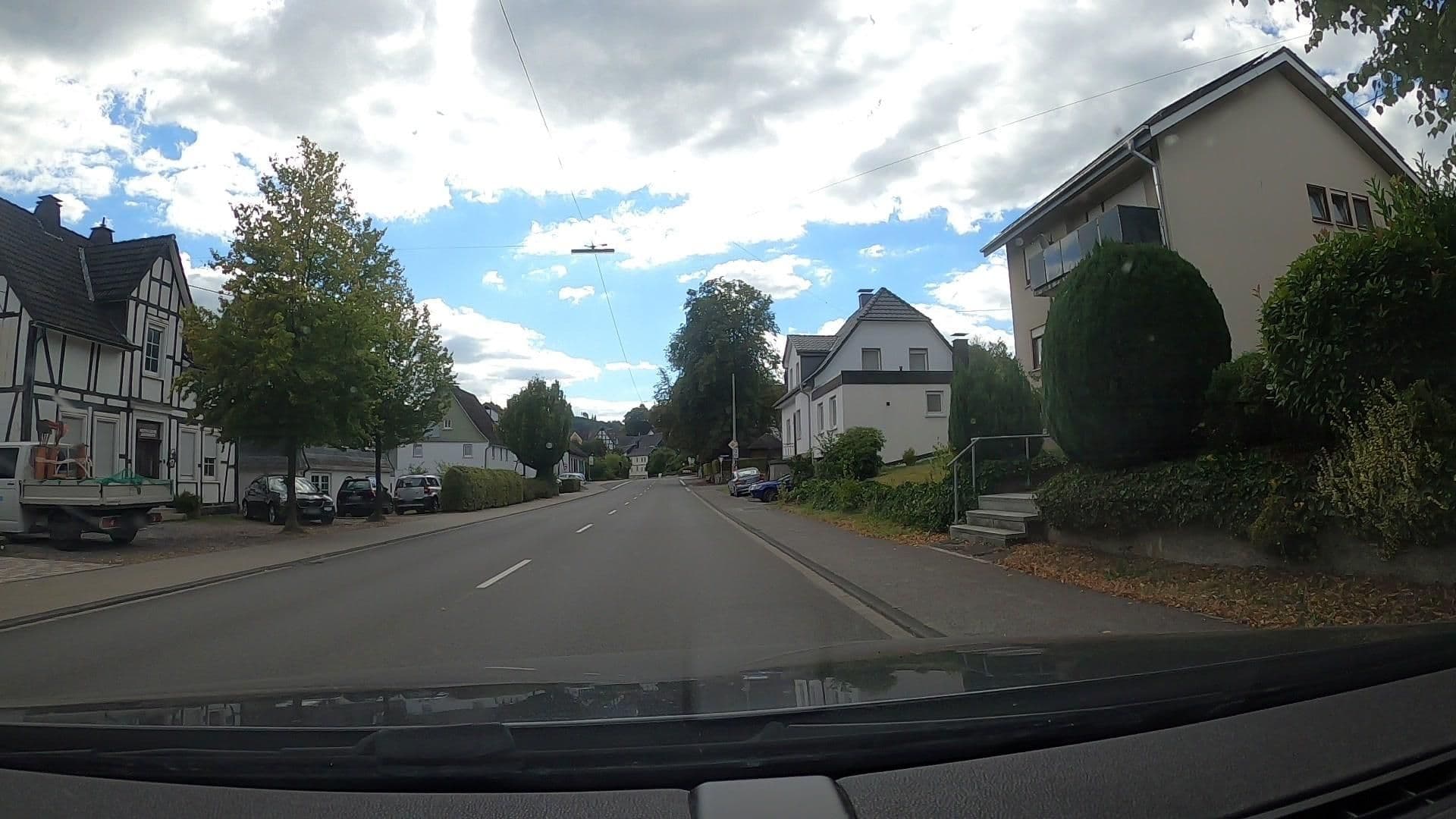Street view near Westfalische Apartments, Lennestadt — © uwekoch (CC BY-SA · Mapillary)