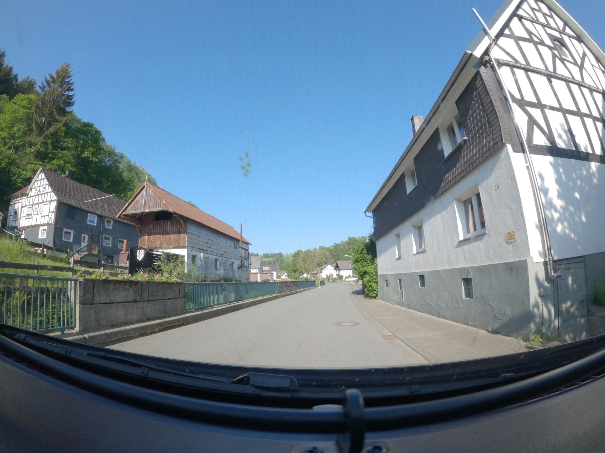 Street view near Ferienhaus de Kempen, Bad Berleburg — © atze02 (CC BY-SA · Mapillary)