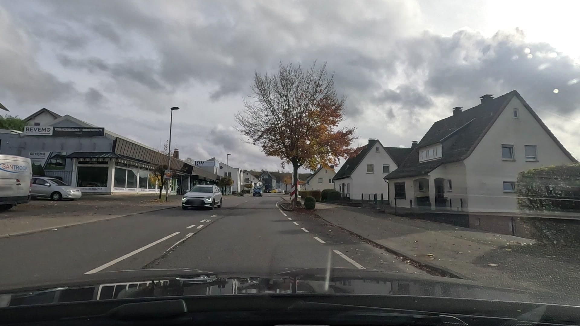 Street view near Alexander´s Ferienwohnungen, Wenden — © uwekoch (CC BY-SA · Mapillary)