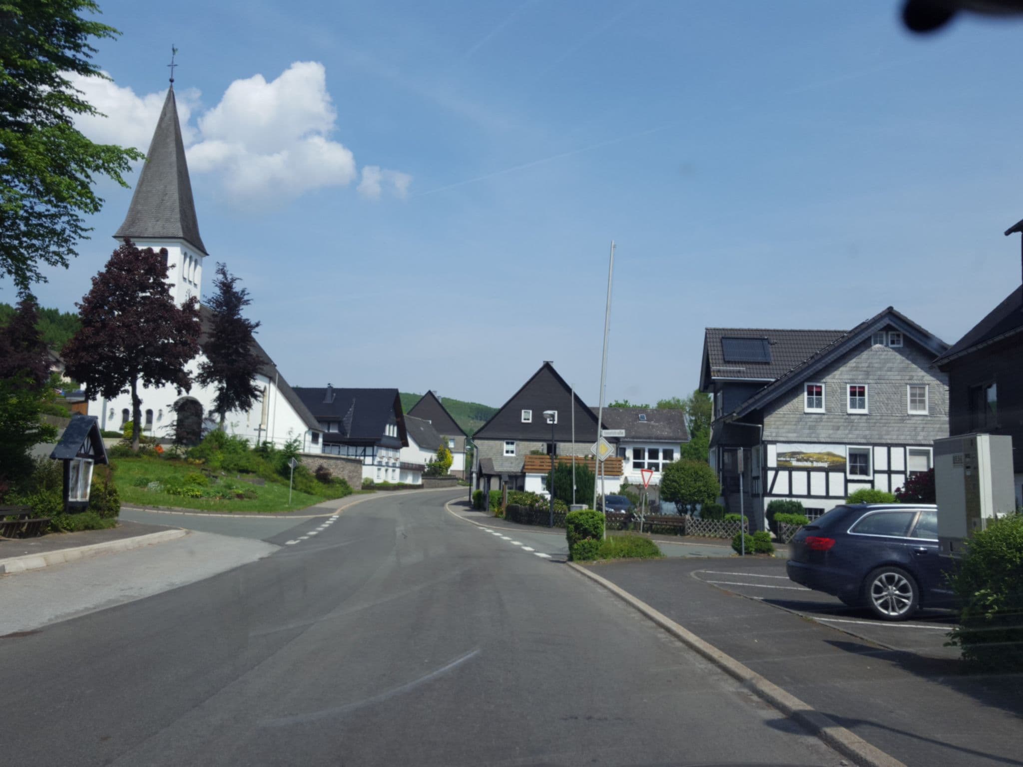 Street view near Wolfgang Klauke, Bödefeld — © ghyze (CC BY-SA · Mapillary)