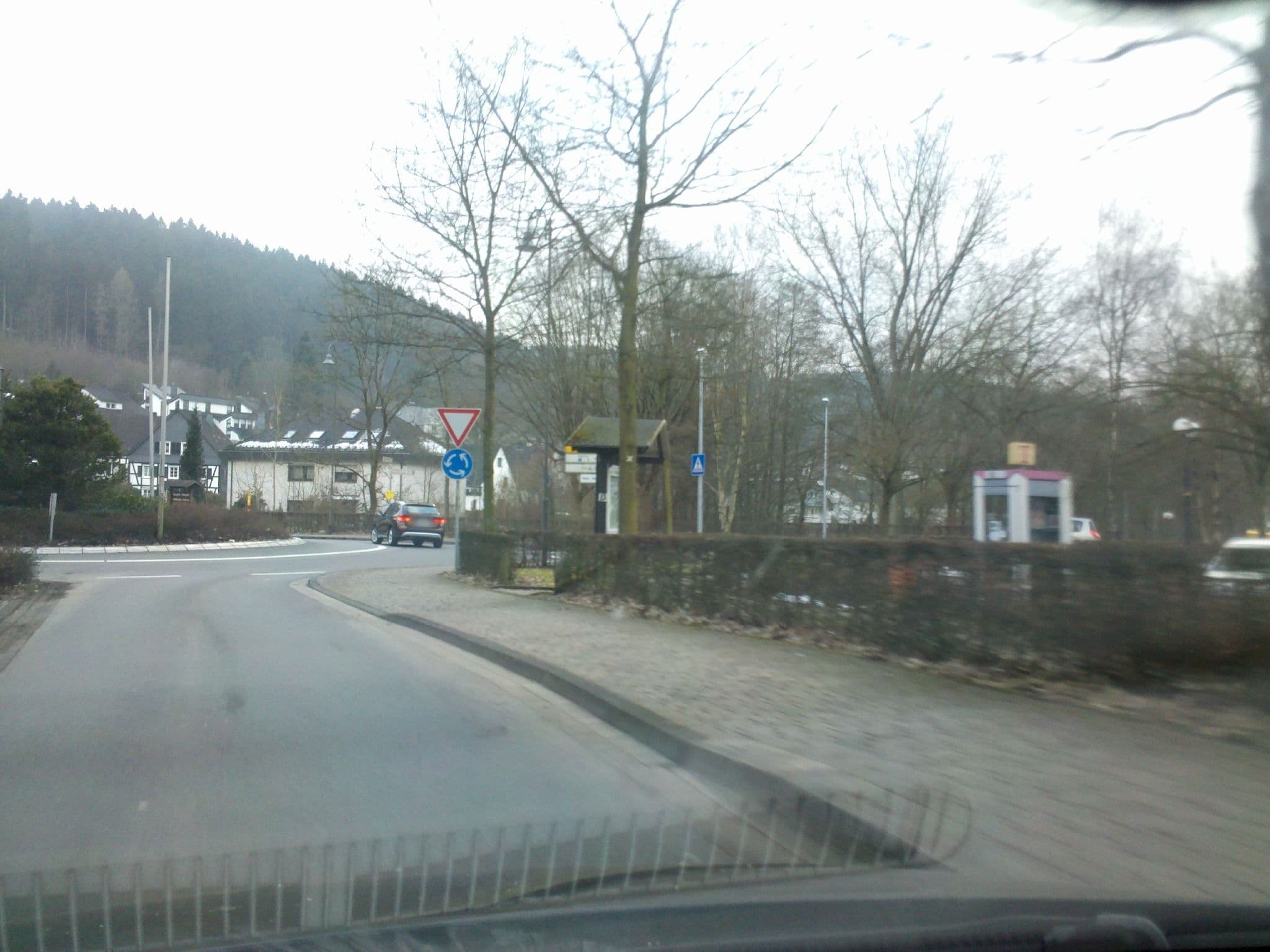 Street view near Schank- und Speisewirtschaft Hotel, Drolshagen — © rab (CC BY-SA · Mapillary)