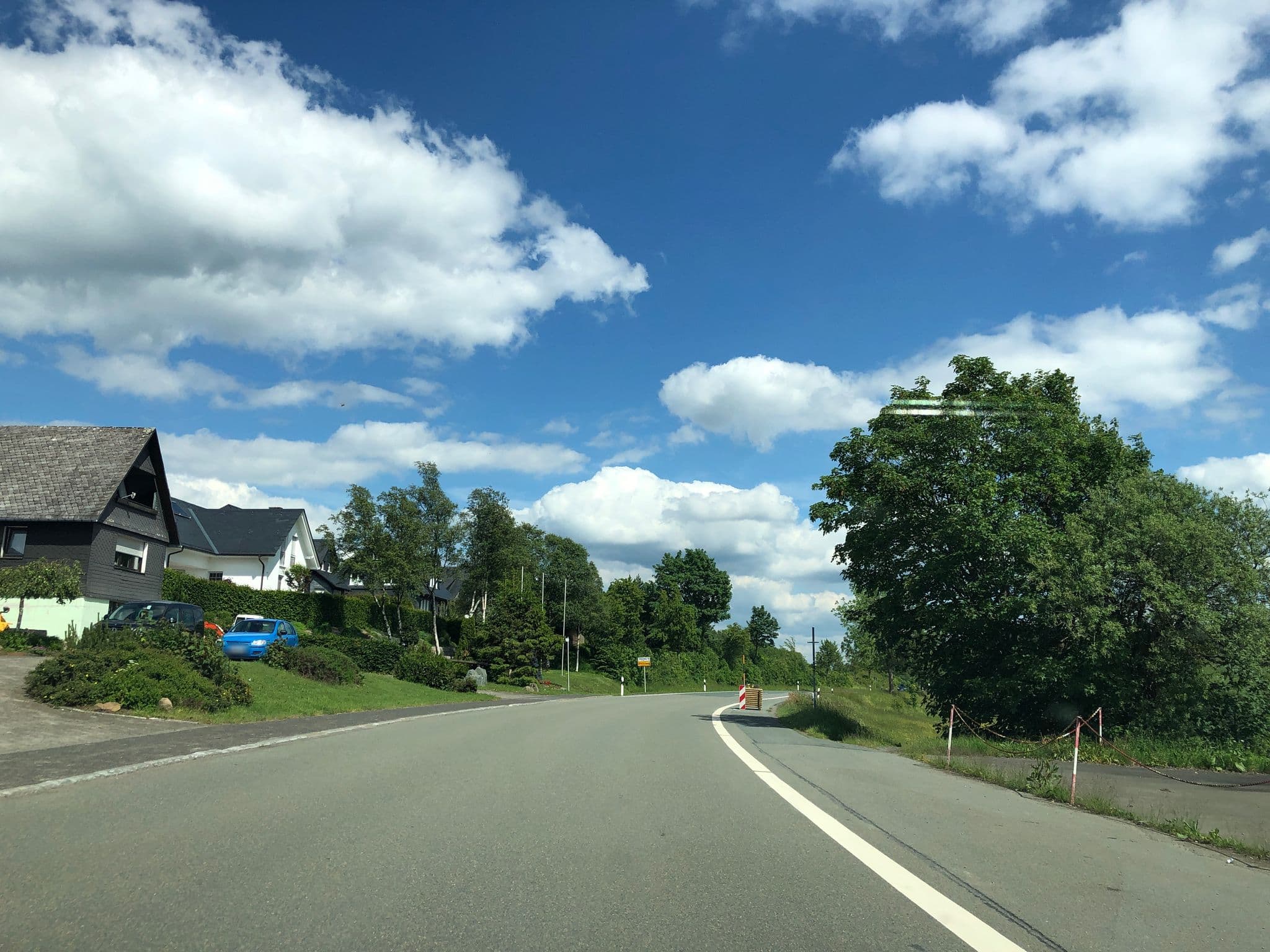 Street view near Astrid‘s Pension & Appartements, Winterberg — © chuck (CC BY-SA · Mapillary)