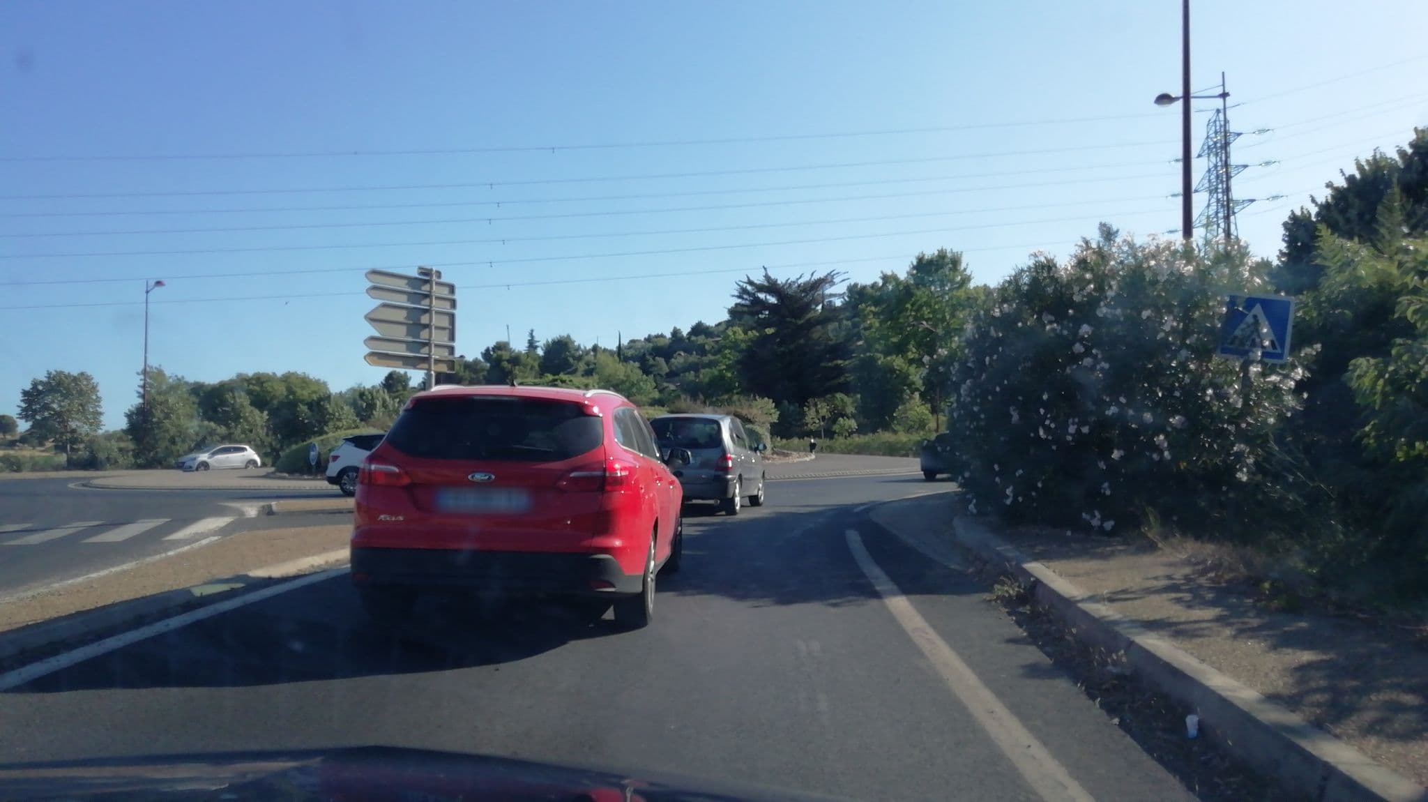 Street view near La Fontaine de Sarac, Nébian — © astrogot (CC BY-SA · Mapillary)