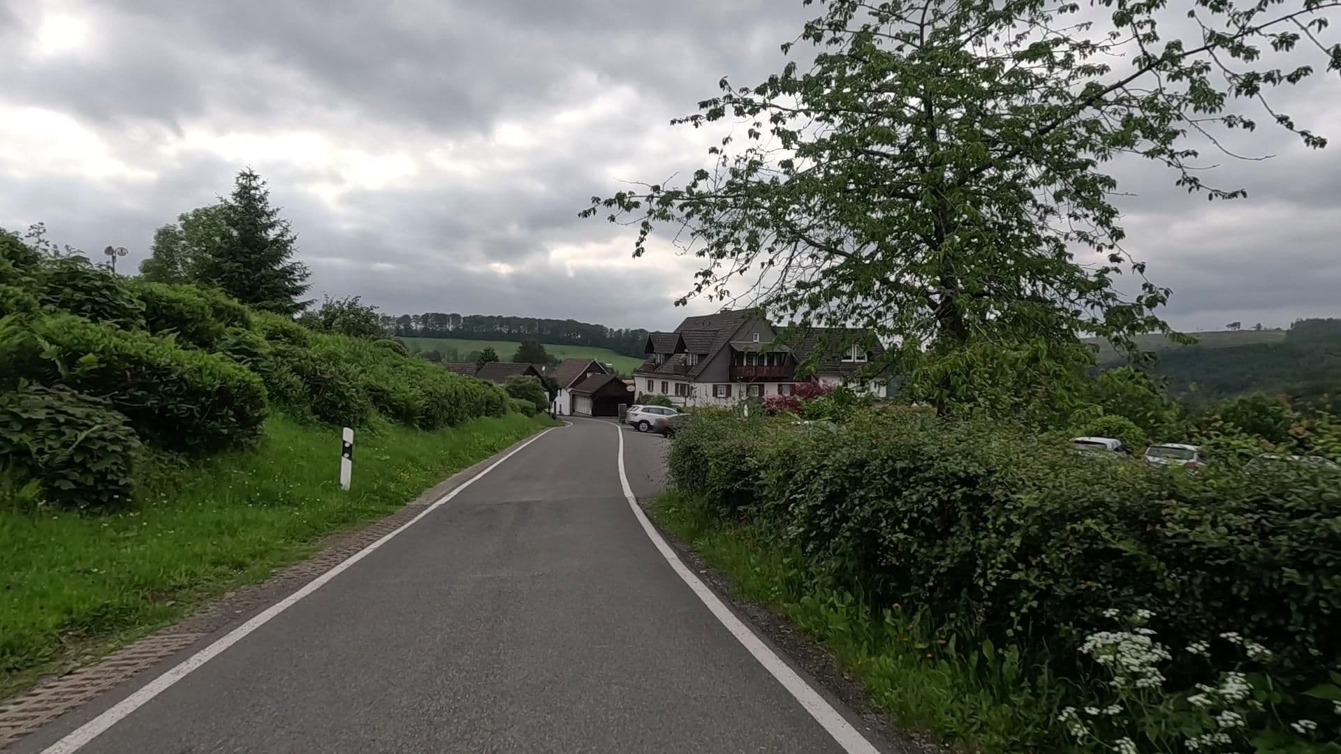 Street view near Freund Brigitte Ferienwohnungsvermietung, Herscheid — © uwekoch (CC BY-SA · Mapillary)
