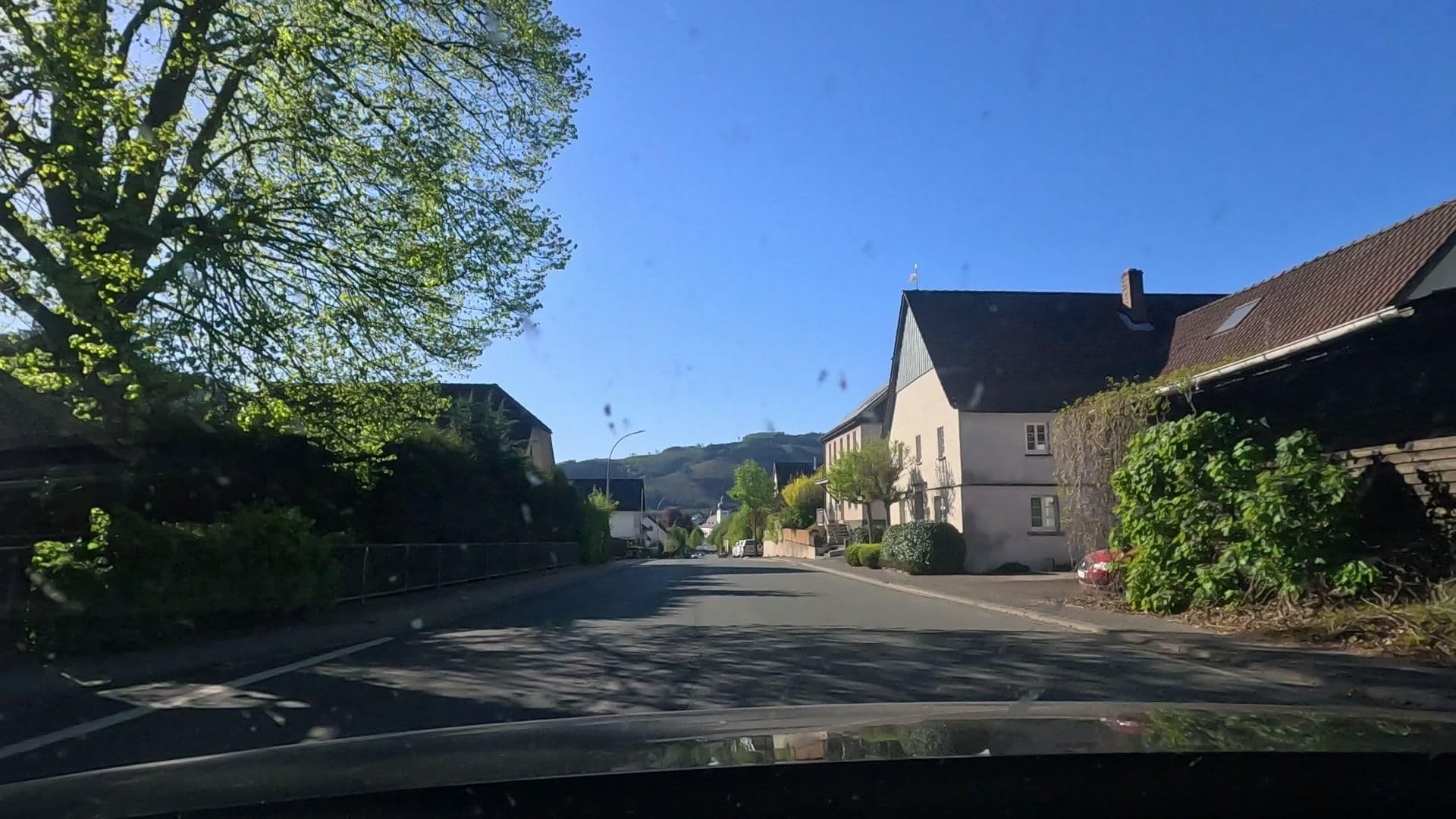 Street view near Schulte Werner Pension, Lenhausen — © uwekoch (CC BY-SA · Mapillary)