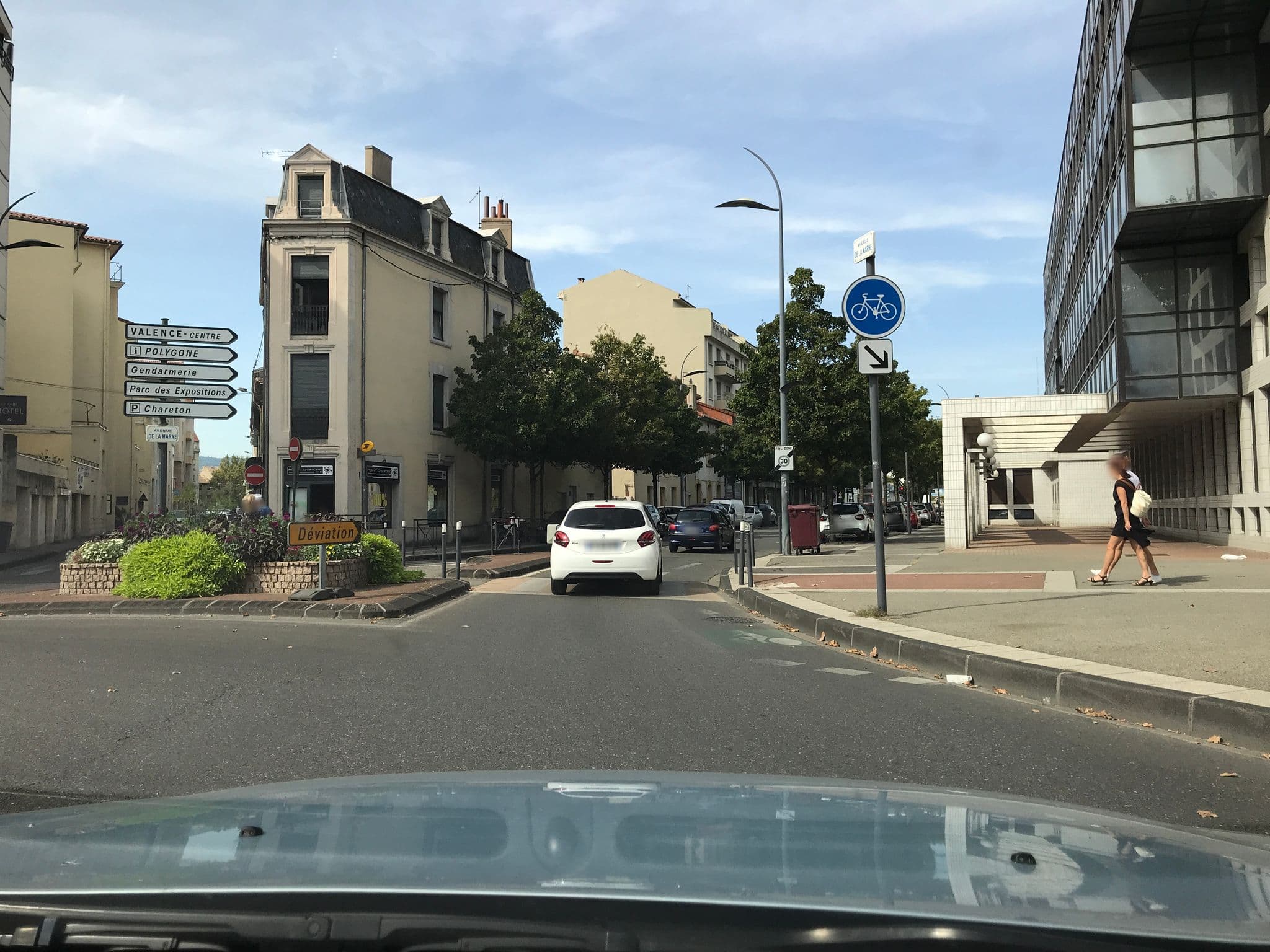 Street view near Hôtel Résidence Hévéa, Valence — © thierryajeaniphone (CC BY-SA · Mapillary)