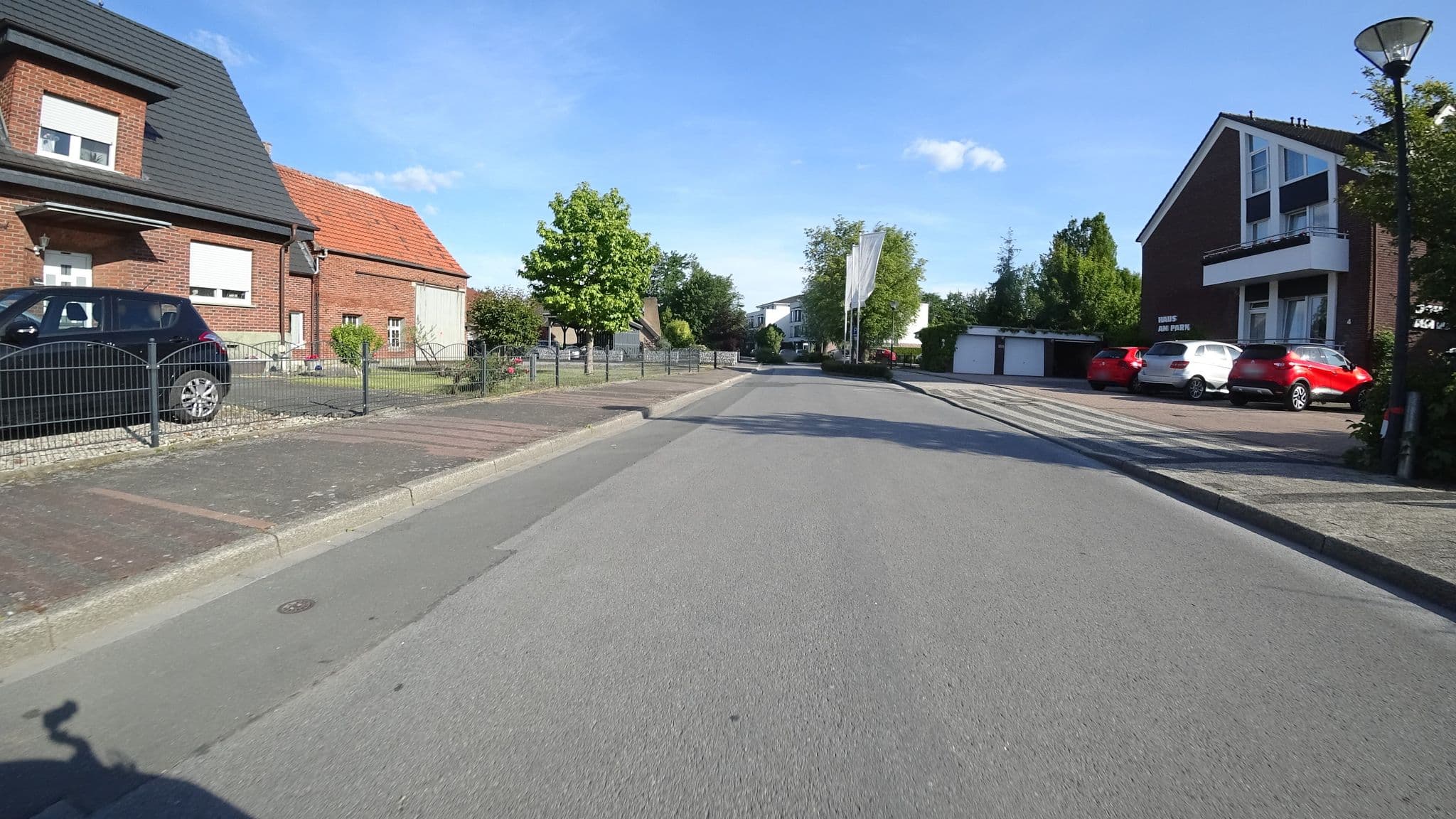 Street view near Kurhotel Haus am Park, Erwitte — © flohoff (CC BY-SA · Mapillary)