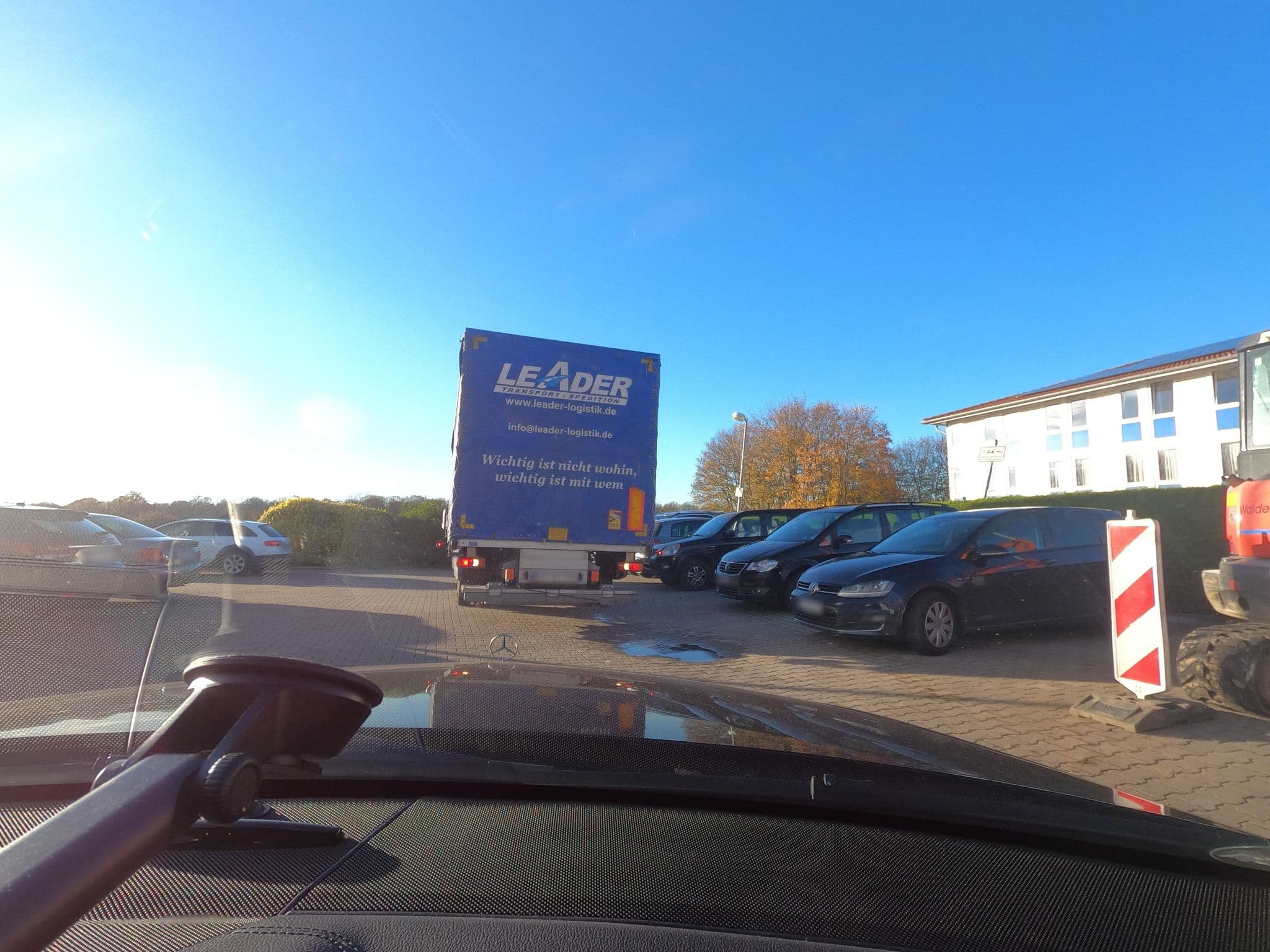 Street view near Pro Motel Geseke, Geseke — © saschahaberkorn (CC BY-SA · Mapillary)