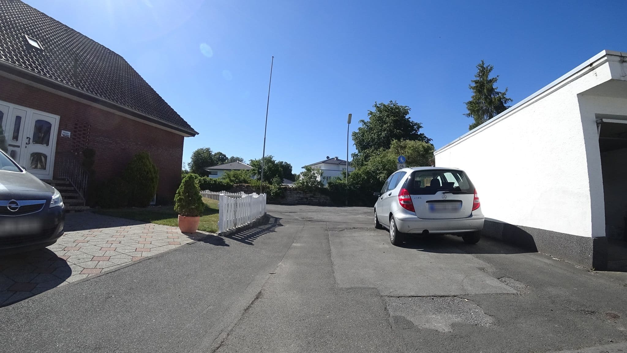 Street view near Koböken Helmut Pension, Erwitte — © flohoff (CC BY-SA · Mapillary)