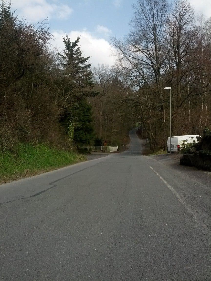 Street view near Neheimer-Gästehaus, Neheim — © fltz (CC BY-SA · Mapillary)