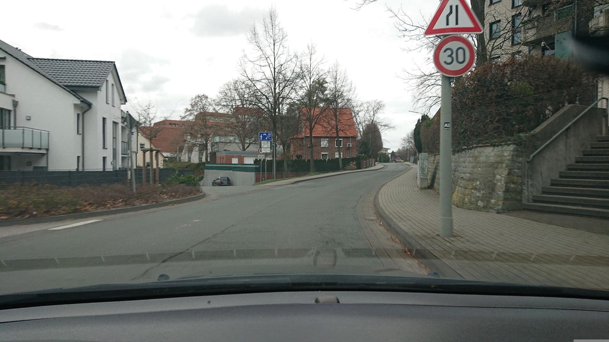 Street view near Haus Schrader, Bad Sassendorf — © analuisa (CC BY-SA · Mapillary)