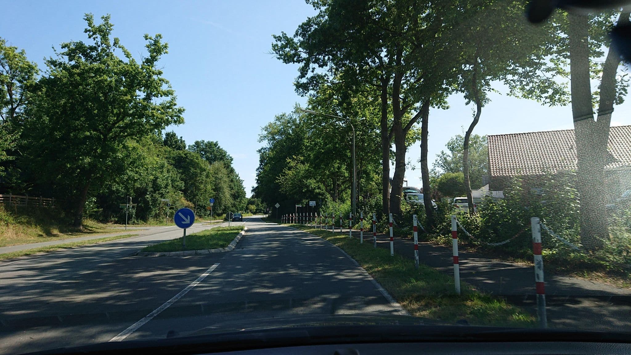 Street view near Ferienwohnung Isabella am Möhnesee, Möhnesee — © analuisa (CC BY-SA · Mapillary)