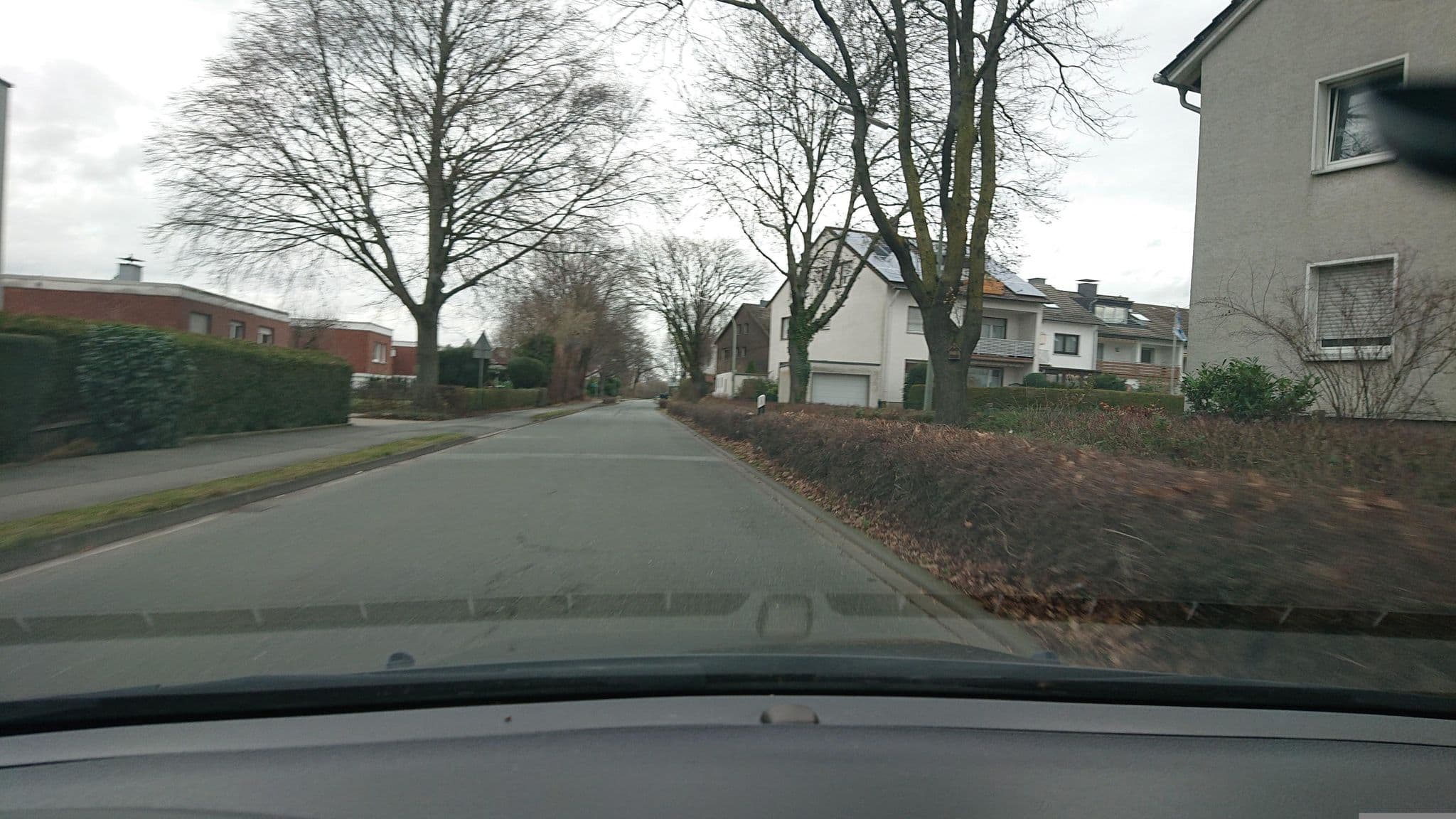 Street view near Frühstückpension Mros, Bad Sassendorf — © analuisa (CC BY-SA · Mapillary)
