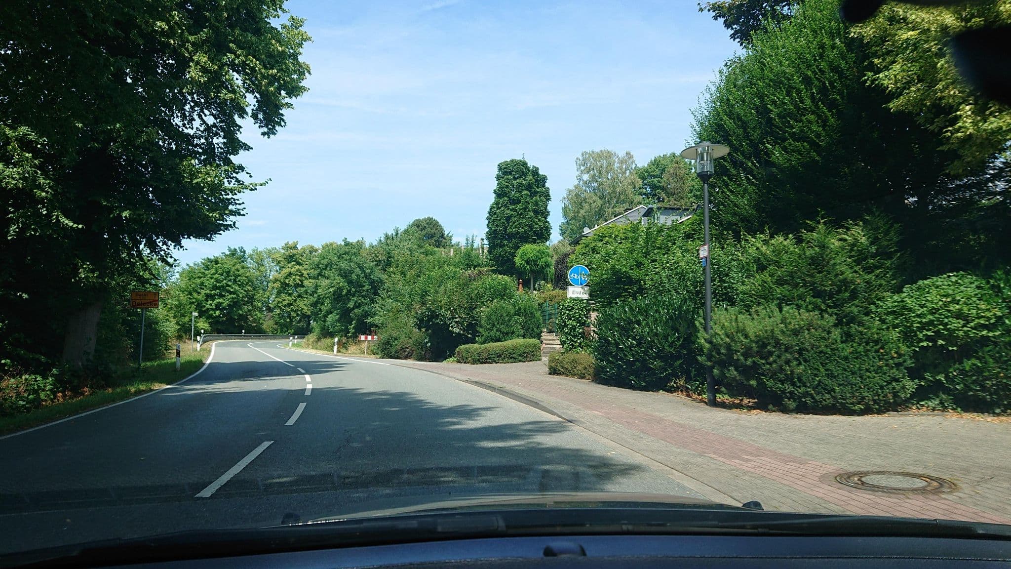 Street view near Ferienwohnung Seeloft am Möhnesee, Möhnesee — © analuisa (CC BY-SA · Mapillary)